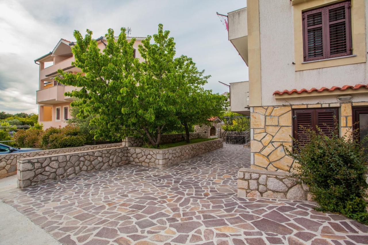 Rooms Muzic Cres Exterior foto